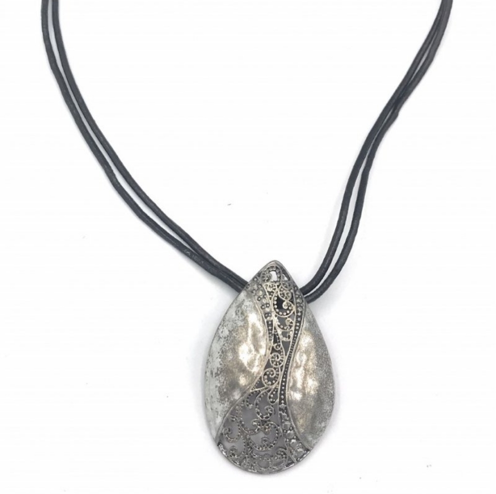 Necklace Premier Designs Silver Pendant